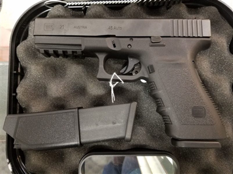 Glock 21. Глок21 SF. Glock 21sf. Глок 21. Пистолет Глок 21.